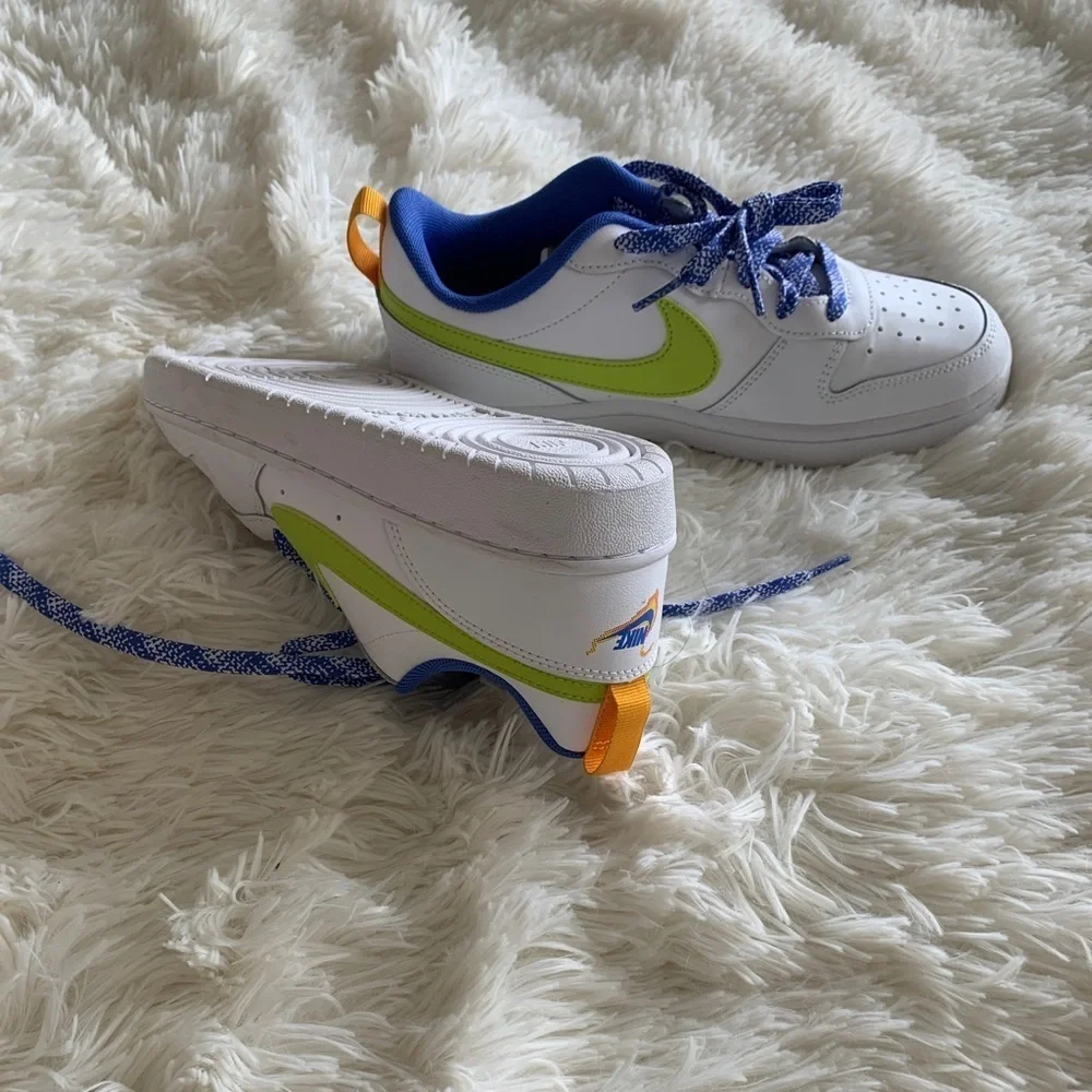 Nike‎ All Day Play size 5.5Y White Neon NEW